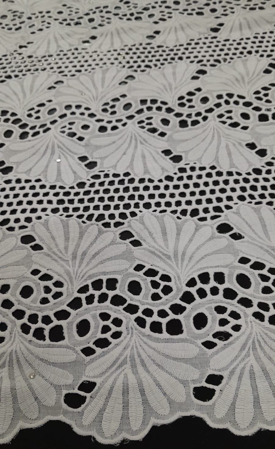 SIGMA A8702 White Embroidered Fabric