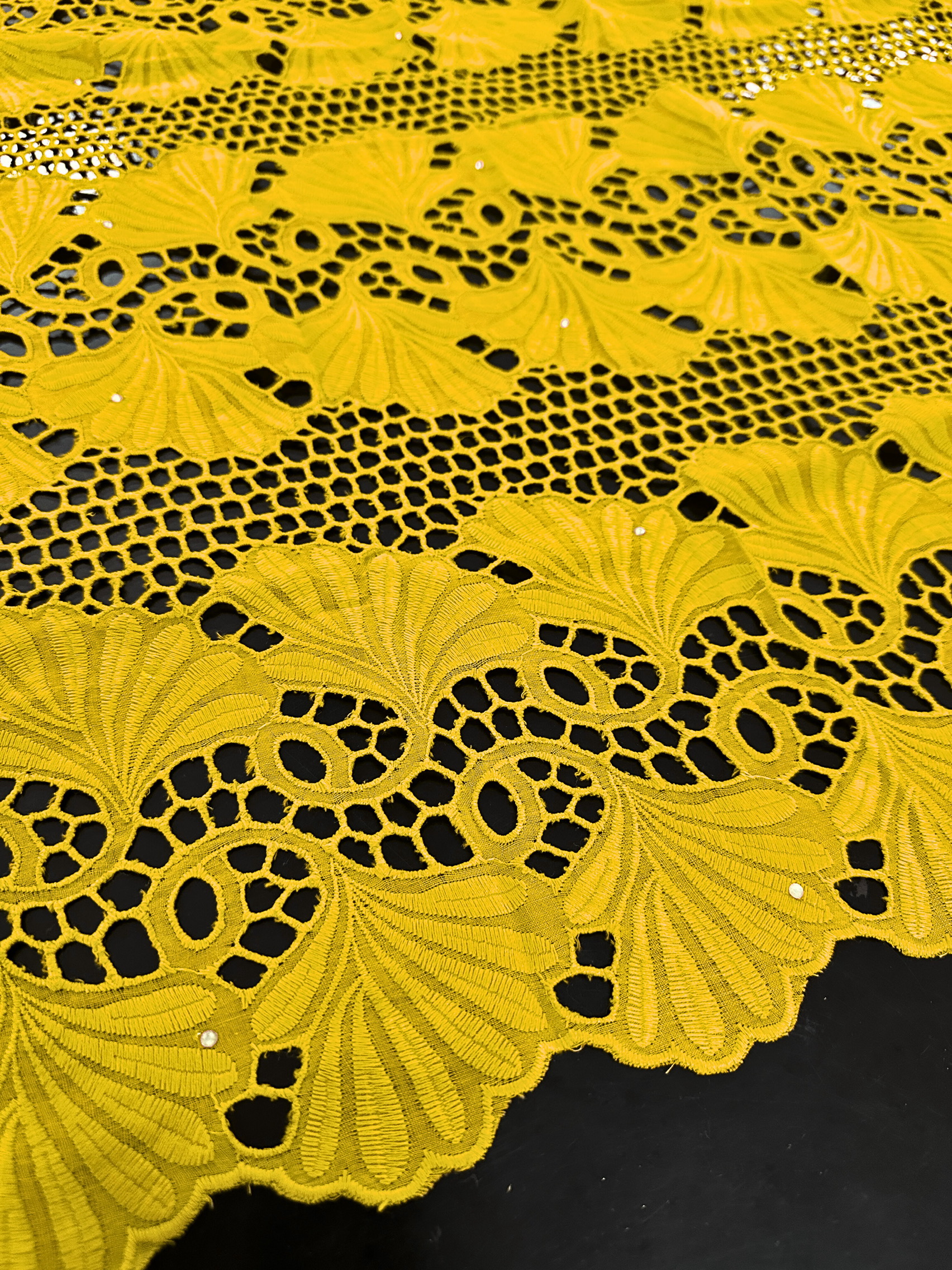 SIGMA A8702 Yellow Embroidered Fabric