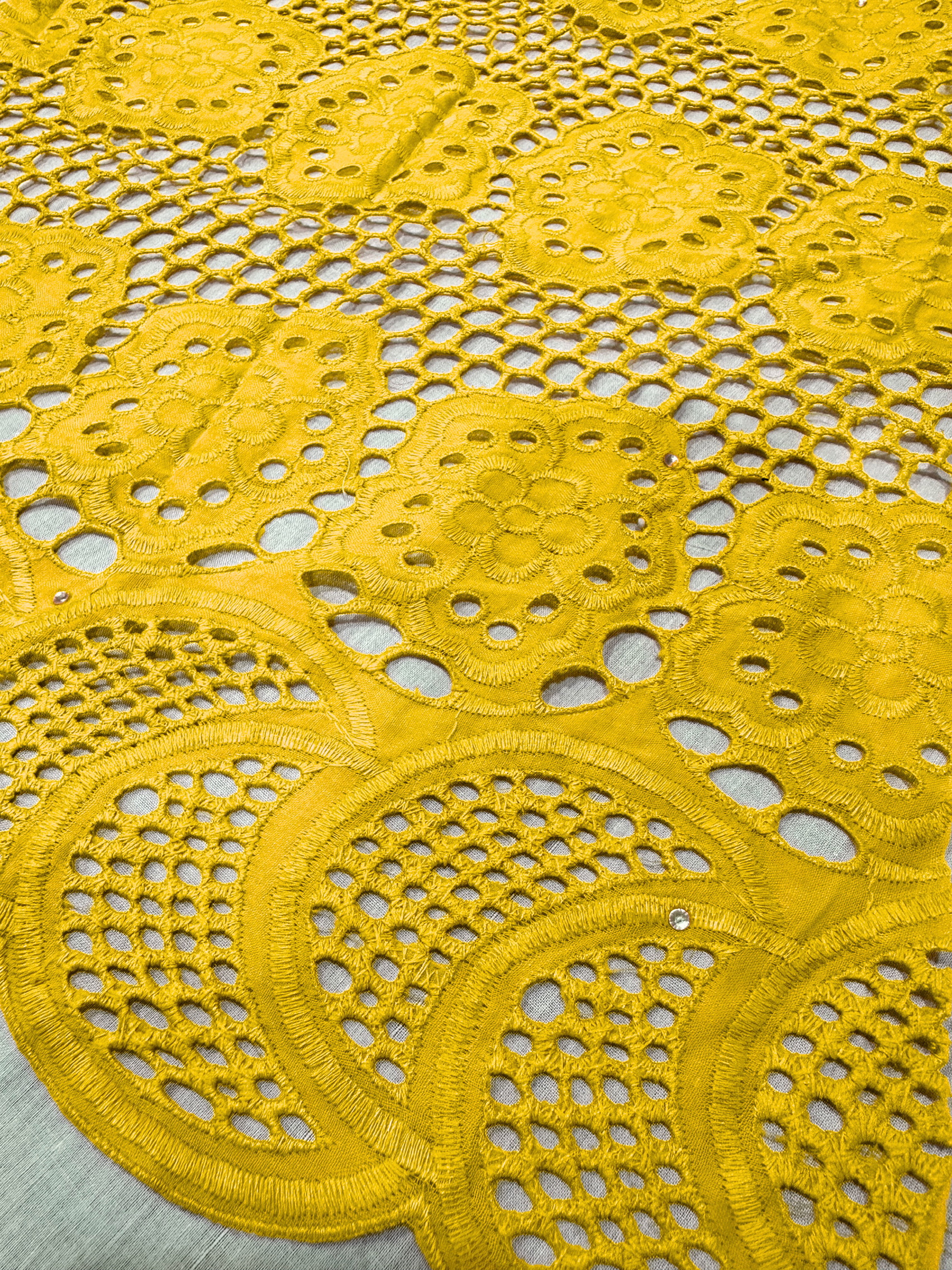 SIGMA A8703-12 Yellow Embroidered Fabric
